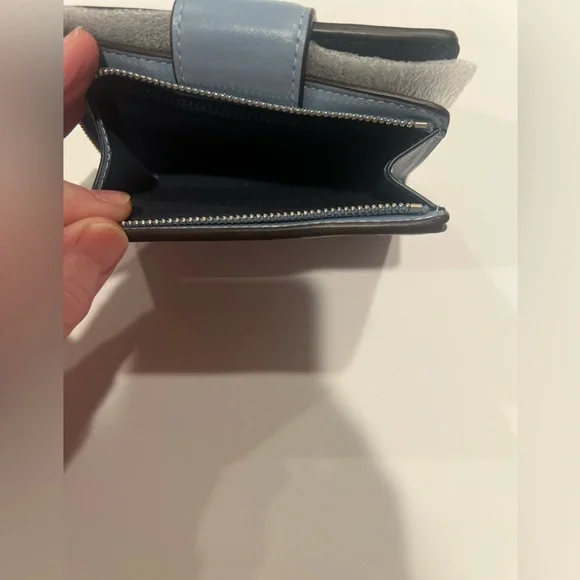 Coach Medium Light Blue/Chambray/Bluebell Leather Bi-Fold Corner Zip Wallet NWT - Picture 14 of 16